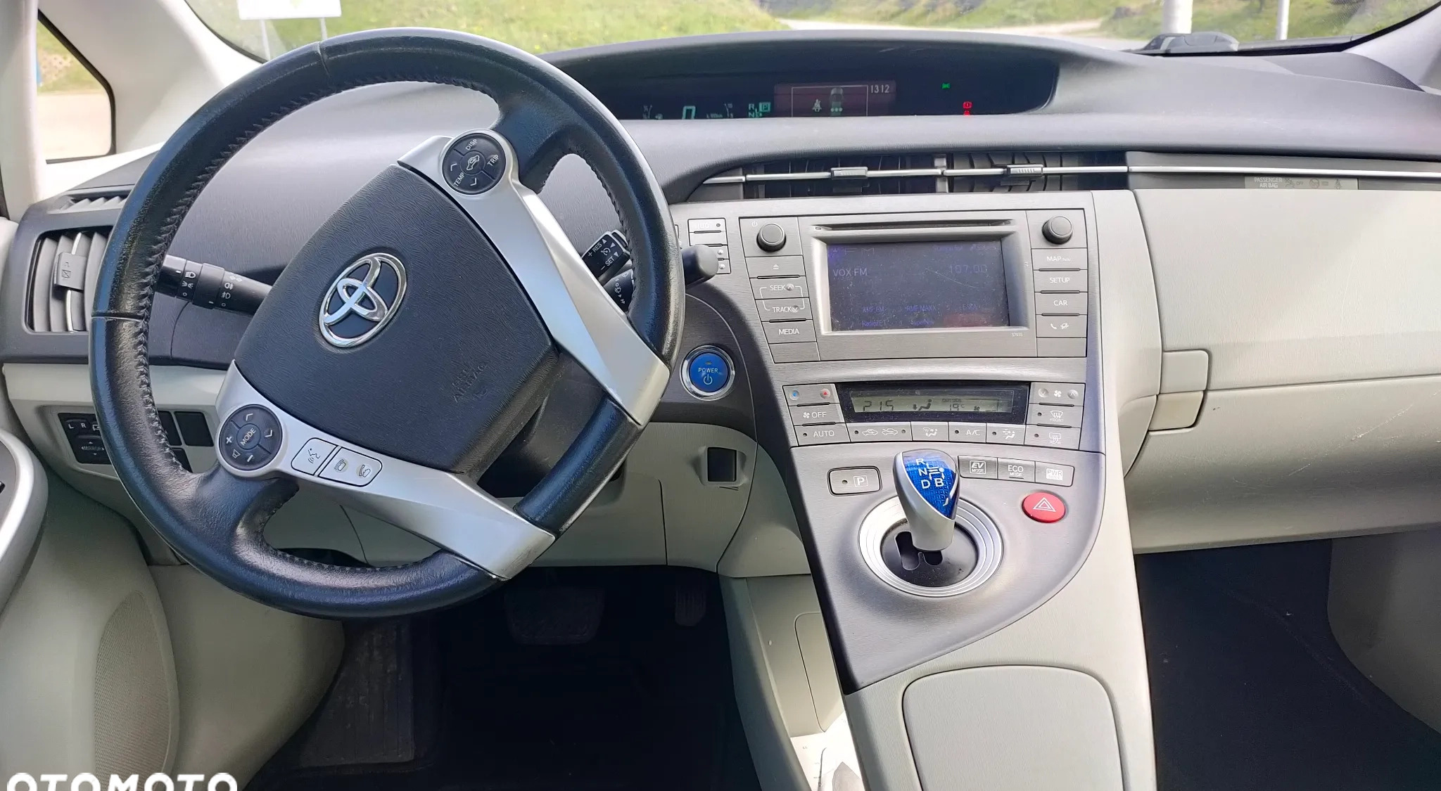 Toyota Prius cena 52000 przebieg: 135000, rok produkcji 2013 z Suwałki małe 106